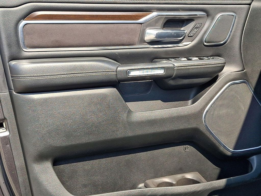 2021 RAM 1500 LARAMIE — миниатюра 14