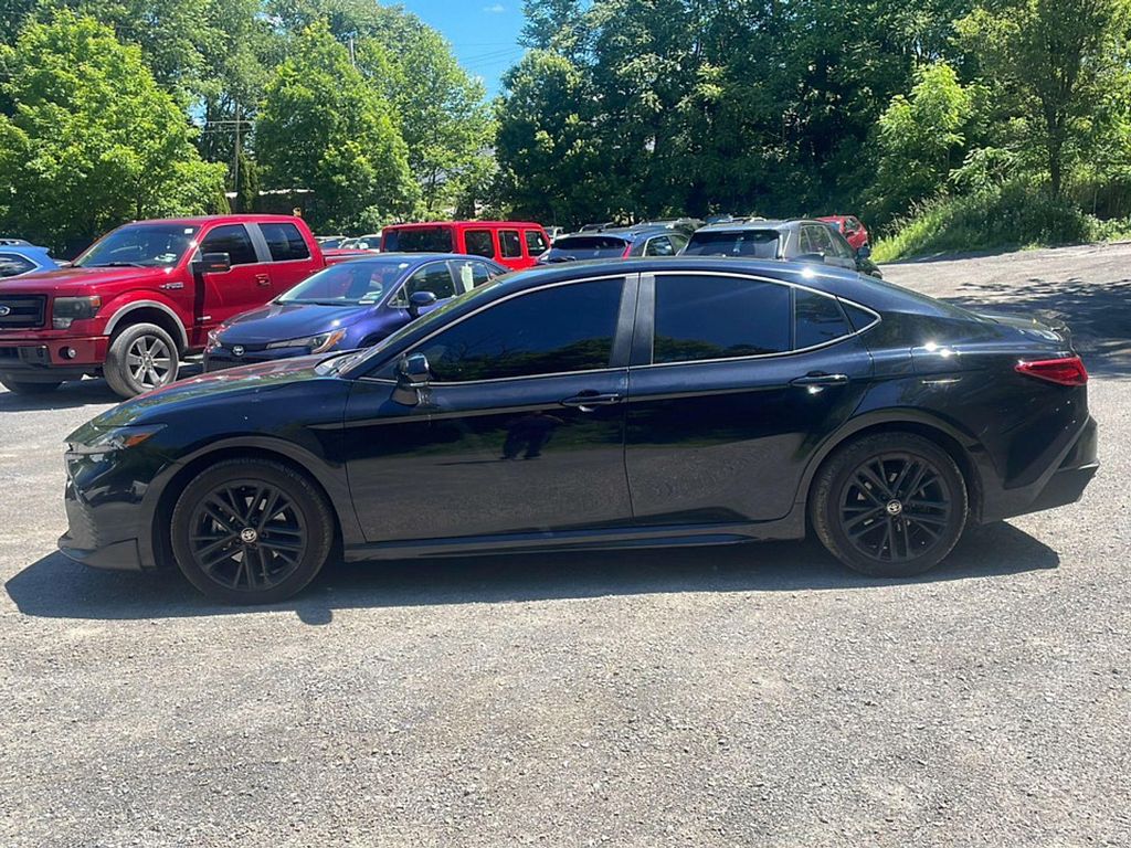2025 Toyota CAMRY SE 照片 5