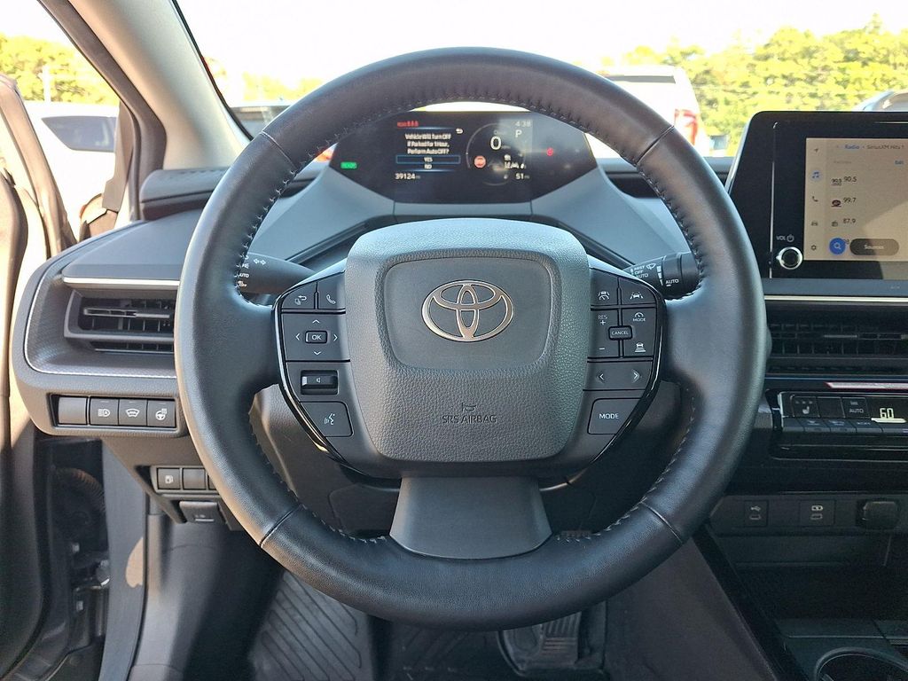 صورة مصغرة 23 لـ 2023 Toyota PRIUS XLE