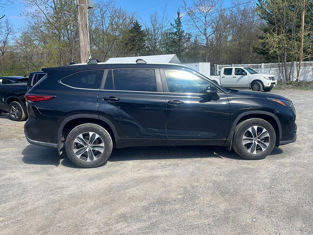 TOYOTA HIGHLANDER - 10