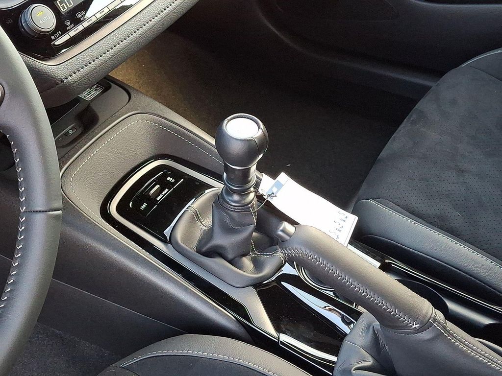 صورة مصغرة 13 لـ 2026 Toyota COROLLA L