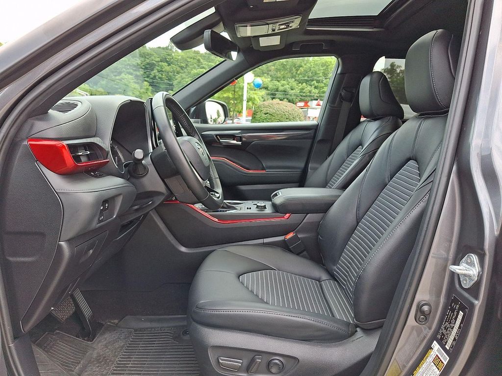 2023 Toyota HIGHLANDER XSE 缩略图 16