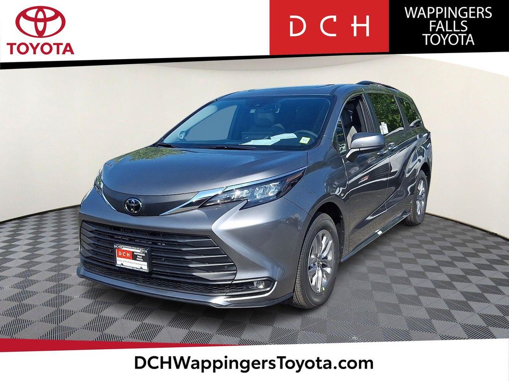 New 2026 Toyota Sienna XLE
