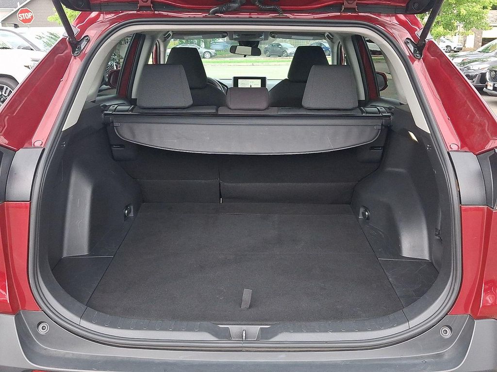 2025 Toyota RAV4 XLE 缩略图 30
