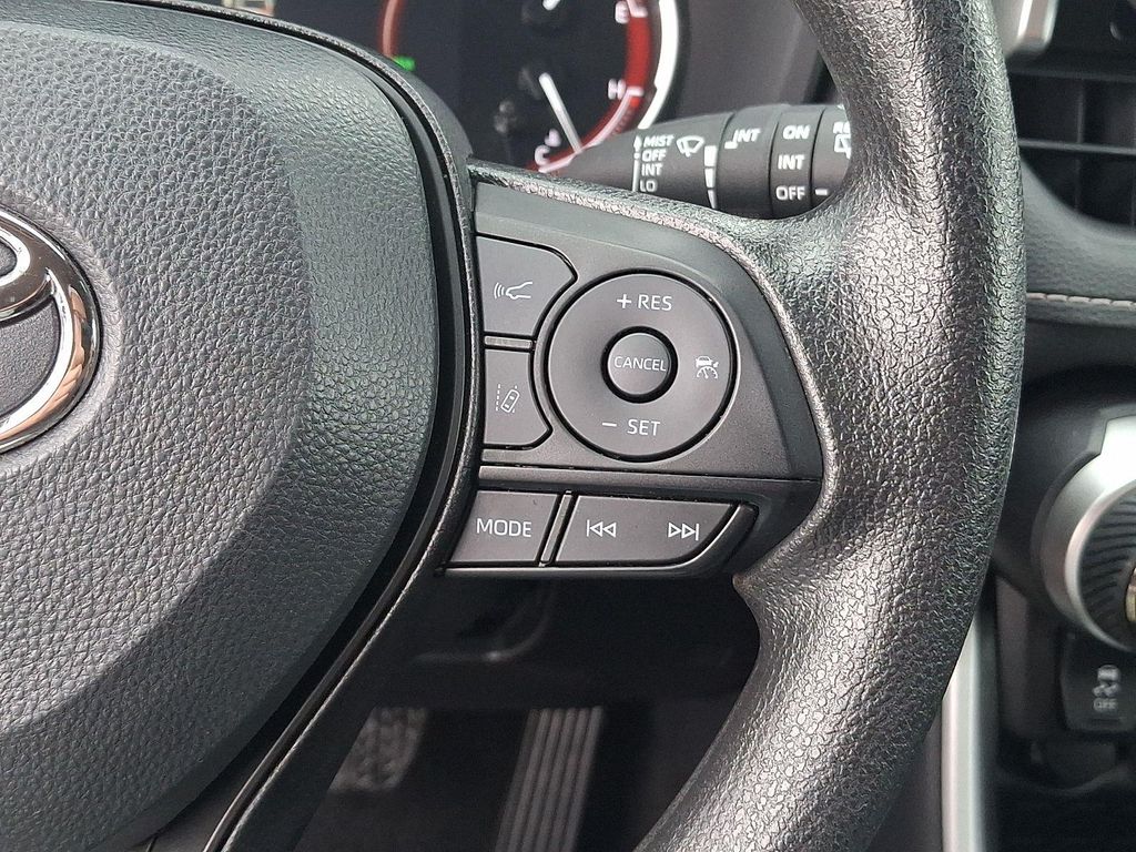 2025 Toyota RAV4 XLE 缩略图 24