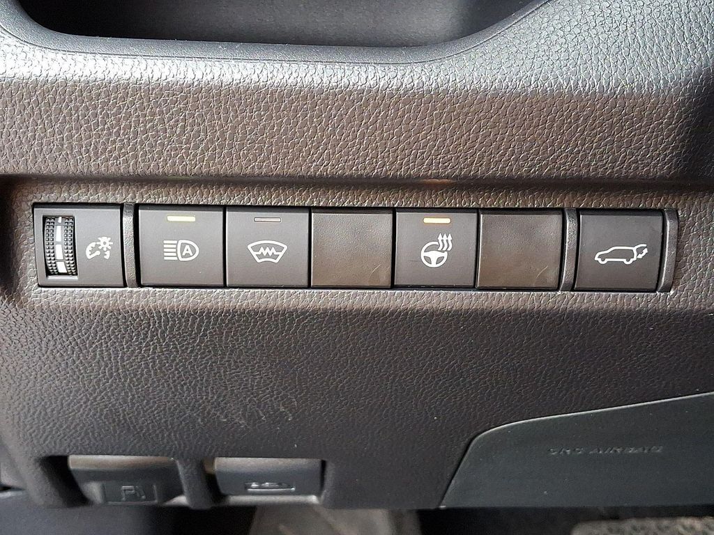 2025 Toyota RAV4 XLE PREMIUM 缩略图 31