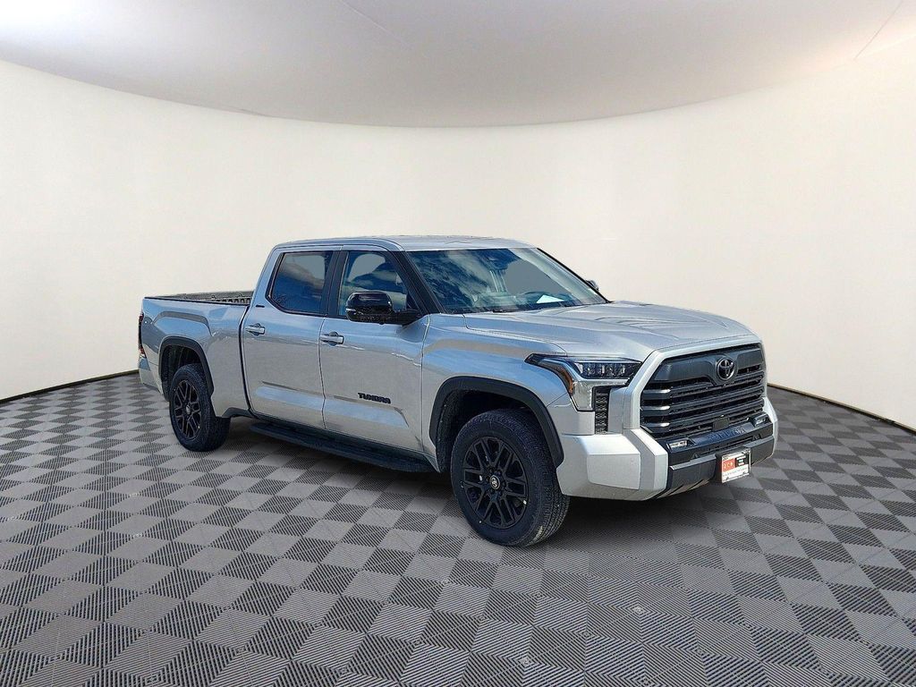 TOYOTA TUNDRA - 3