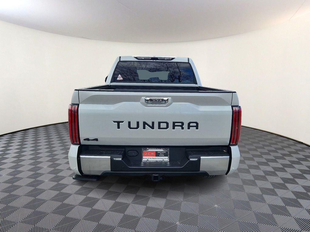 TOYOTA TUNDRA - 5