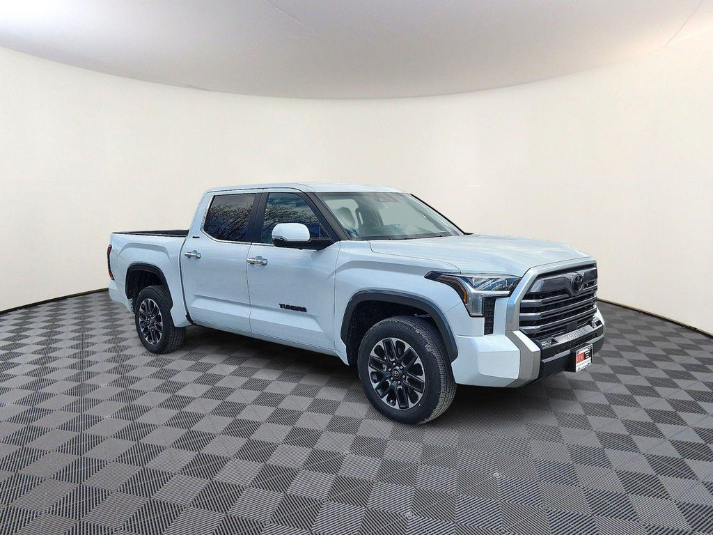 TOYOTA TUNDRA - 3