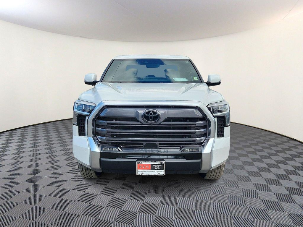 TOYOTA TUNDRA - 2