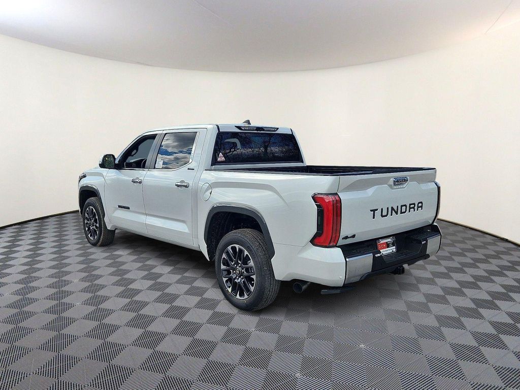 TOYOTA TUNDRA - 6