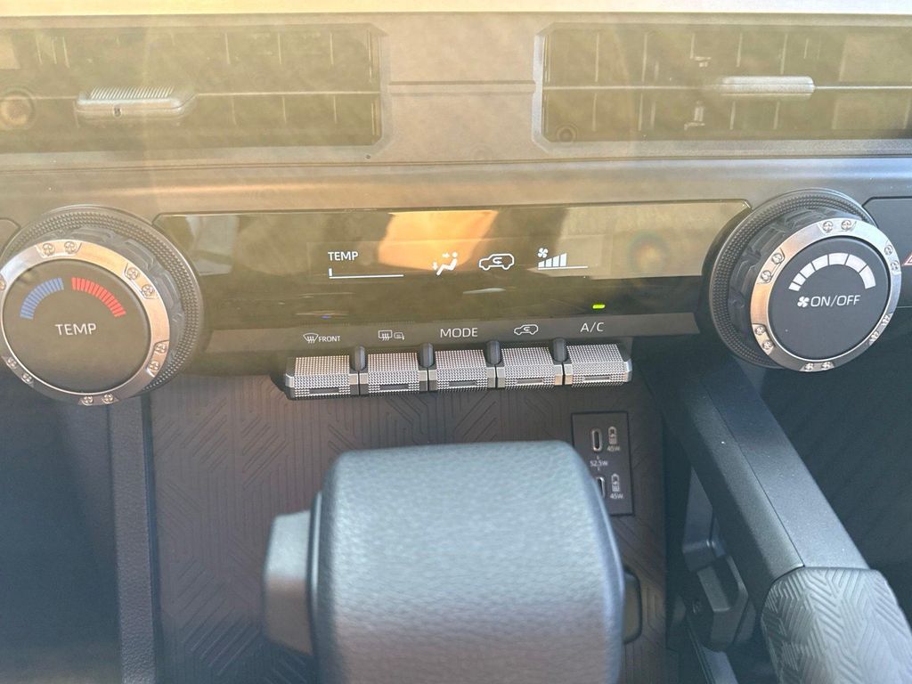 2026 Toyota 4RUNNER SR5 缩略图 19