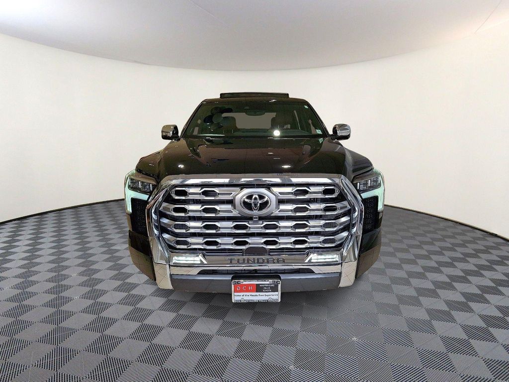 TOYOTA TUNDRA - 2