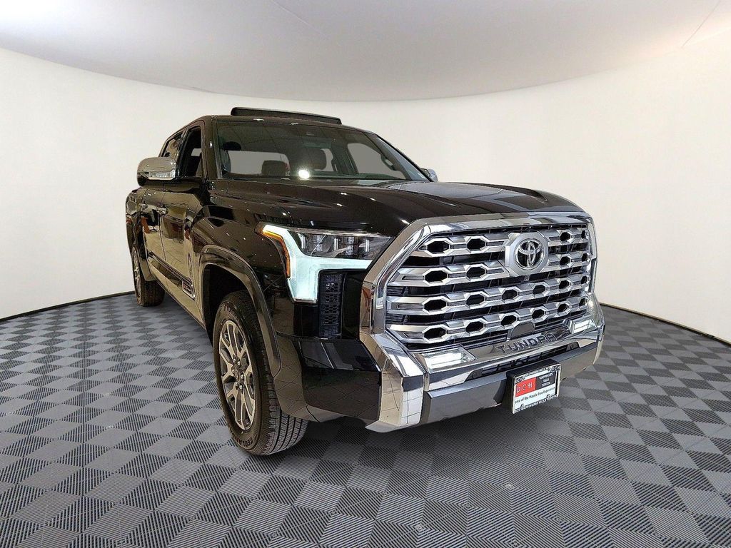 TOYOTA TUNDRA - 3