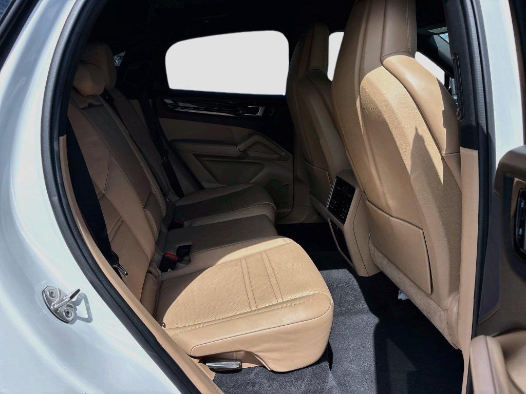 2021 Porsche CAYENNE AWD — миниатюра 30
