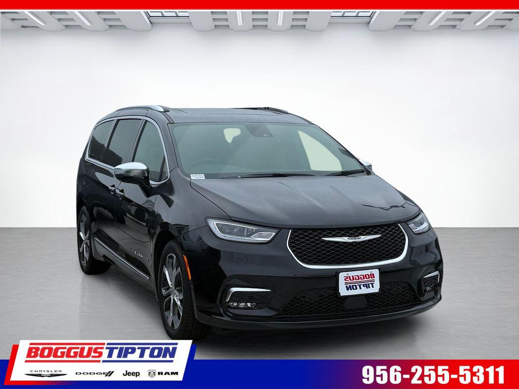 New 2026 Chrysler Pacifica L