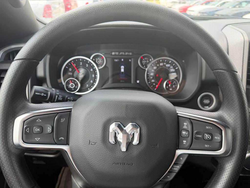 2026 RAM 1500 EXPRESS — миниатюра 22