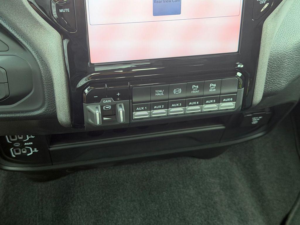 صورة مصغرة 18 لـ 2026 RAM 2500 TRADESMAN CREW CAB 4X4 6'4' BOX