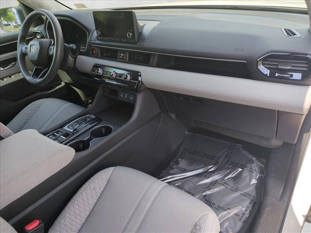 صورة 21 لـ 2023 Honda PILOT AWD LX