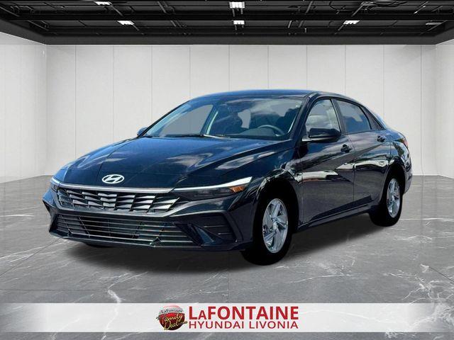 New 2026 Hyundai ELANTRA SE