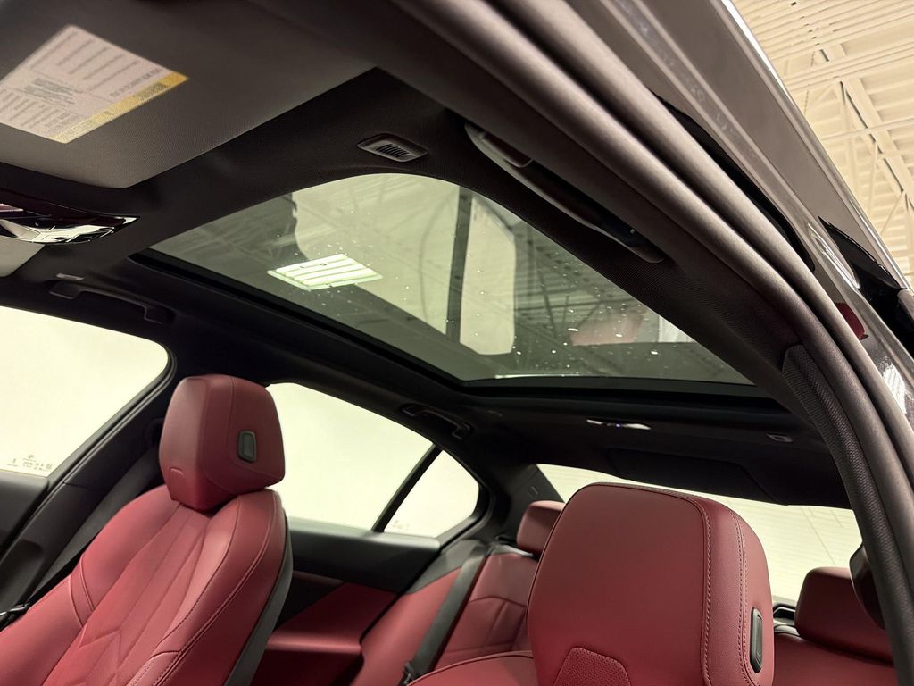 2027 BMW 530 I 缩略图 23