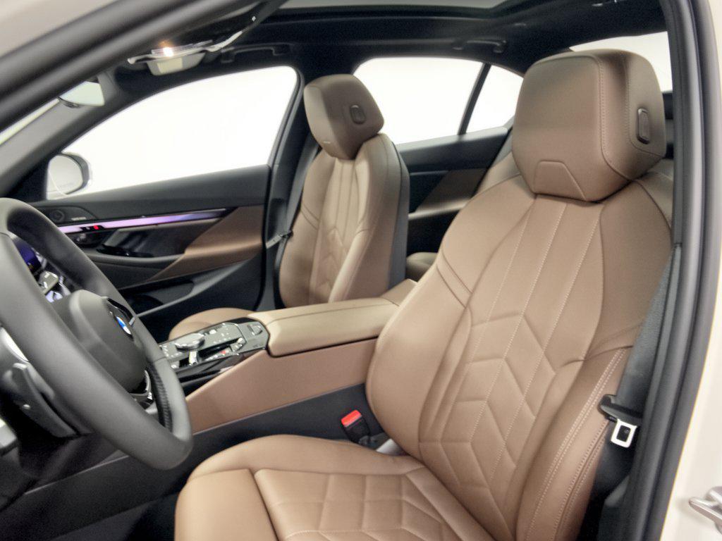 2027 BMW 530 530I 缩略图 5