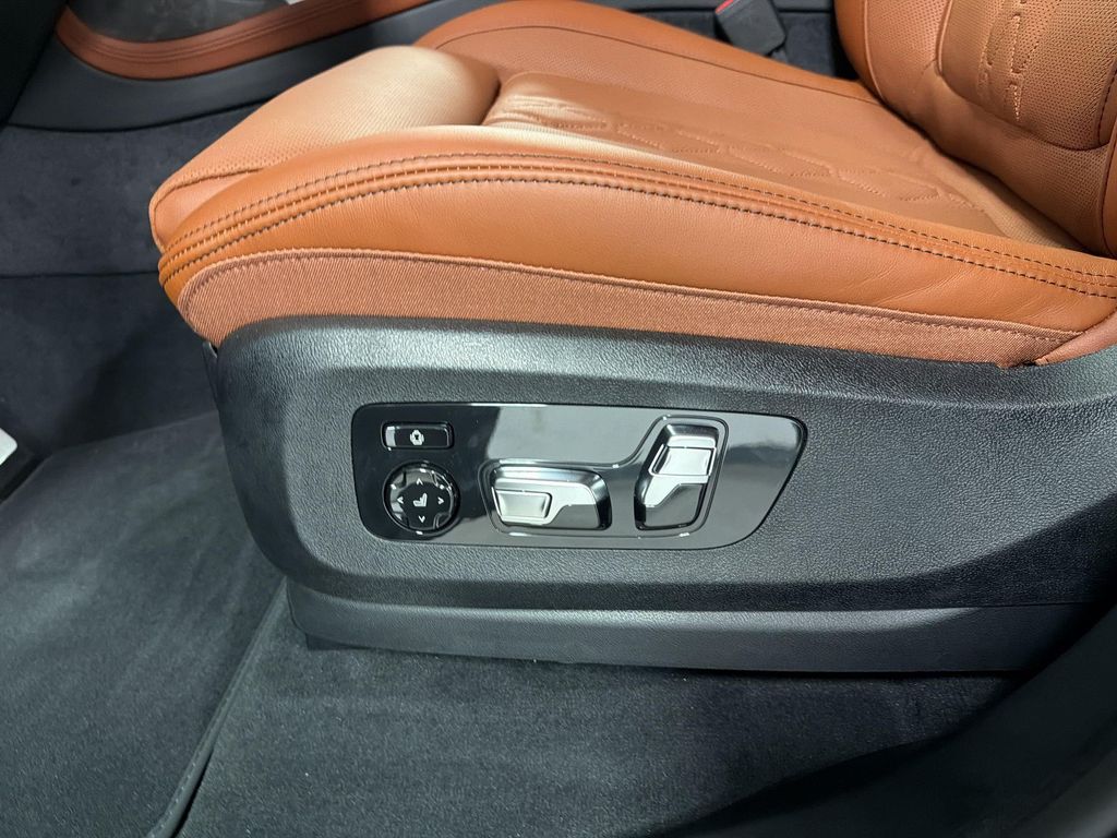 2027 BMW X7 XDRIVE40I — миниатюра 15
