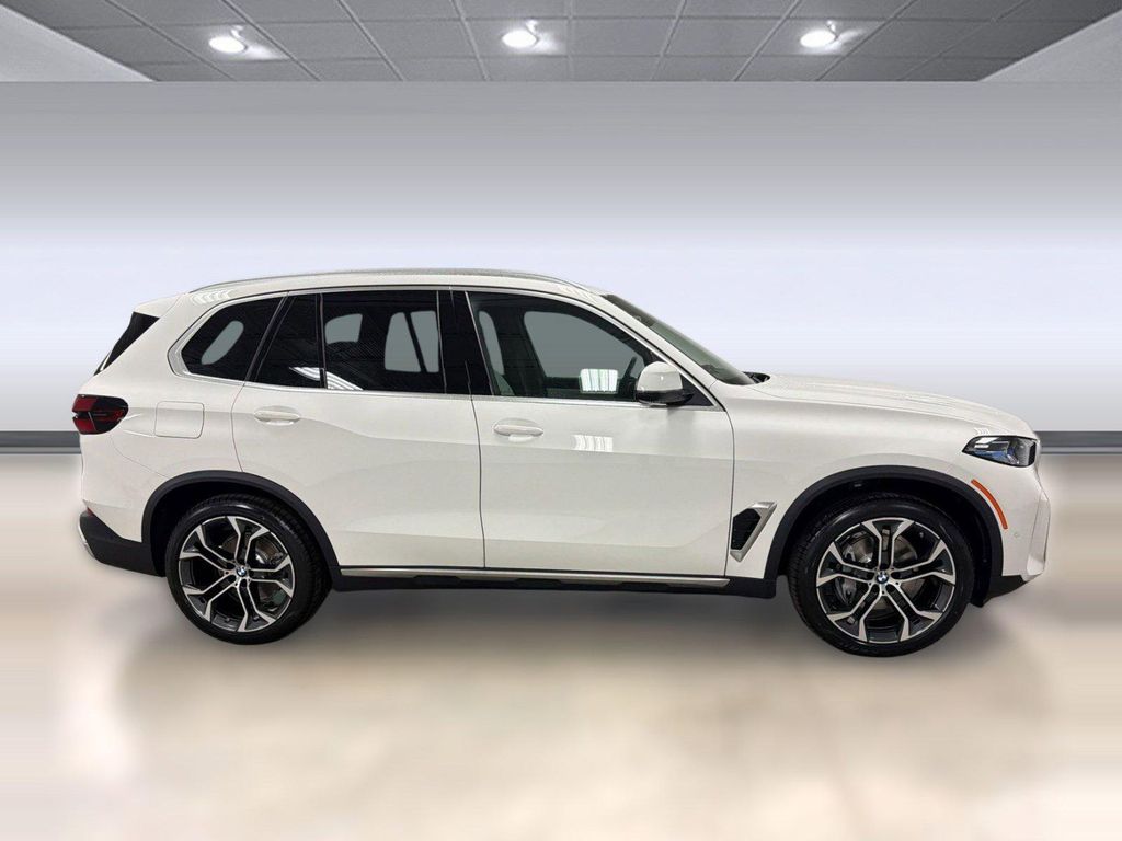 صورة 7 لـ 2026 BMW X5 SDRIVE40I
