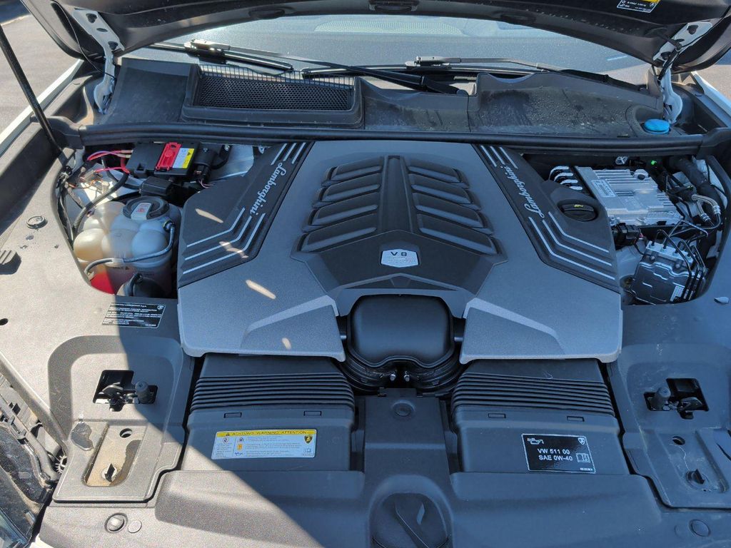 2023 Lamborghini URUS PERFORMANTE photo 9