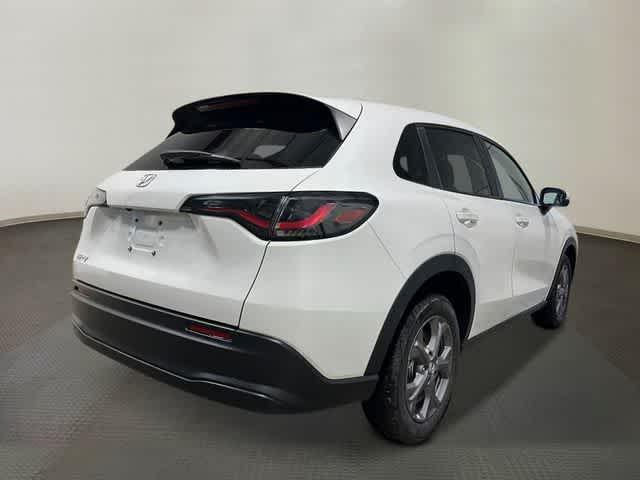 صورة 5 لـ 2027 Honda HR-V LX