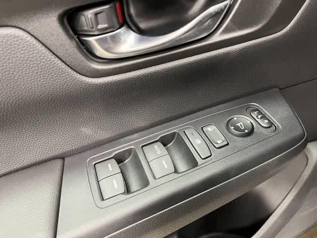 صورة 10 لـ 2026 Honda CR-V LX