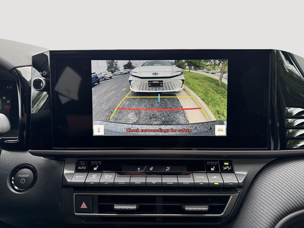2026 Toyota CAMRY SE 缩略图 18