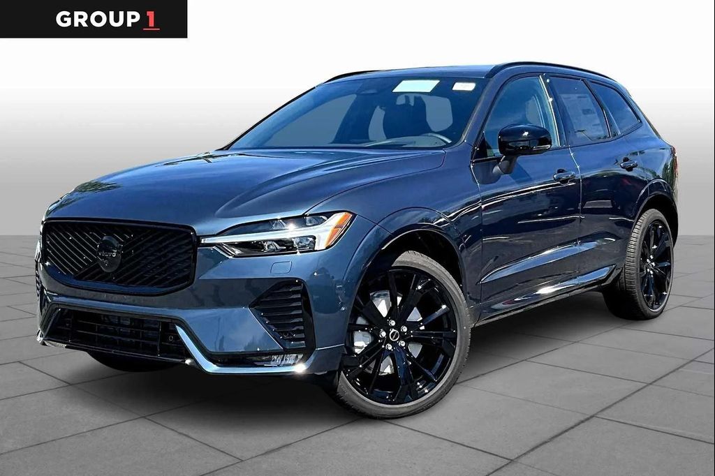 New 2026 Volvo XC60 B5 Ultra Black Edition