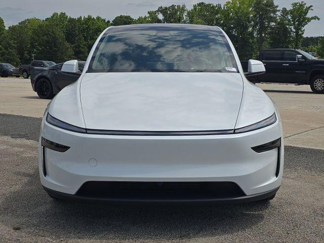 TESLA MODEL Y - 8