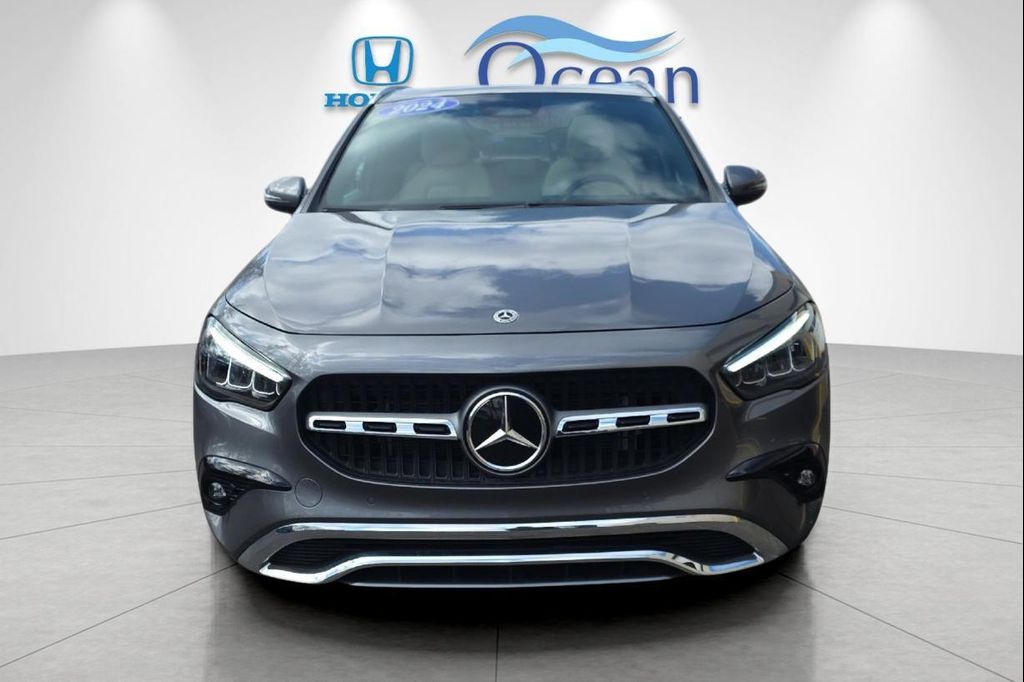 MERCEDES-BENZ GLA - 8