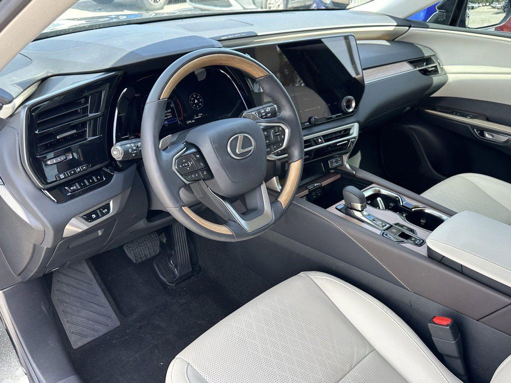 صورة مصغرة 19 لـ 2025 Lexus RX 350 PREMIUM PLUS