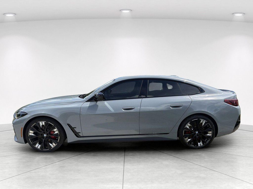 صورة 7 لـ 2027 BMW M440 I