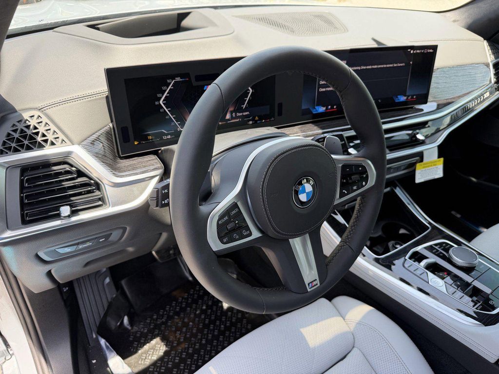 صورة مصغرة 24 لـ 2026 BMW X5 XDRIVE40I