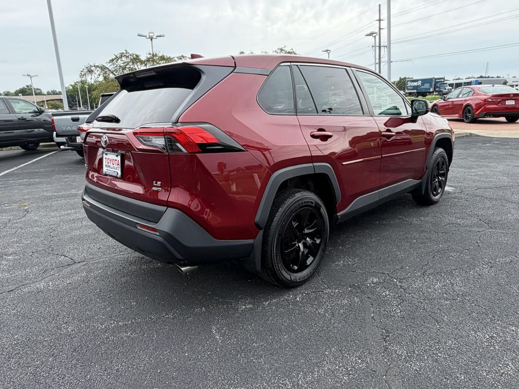 2024 Toyota RAV4 LE 缩略图 10