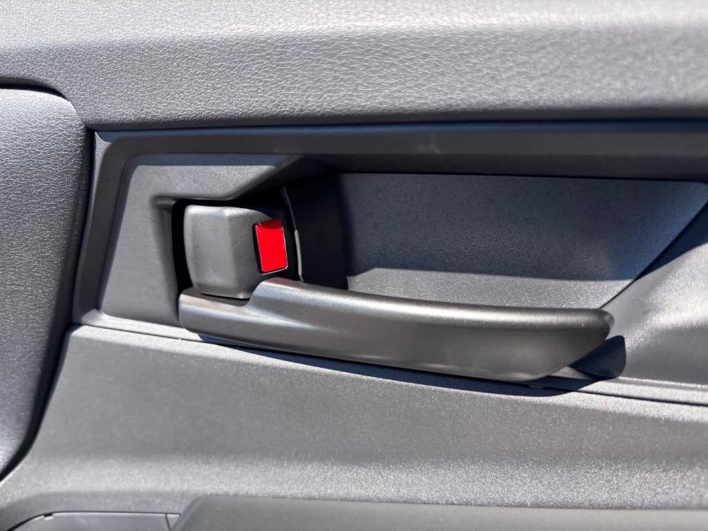 صورة مصغرة 17 لـ 2027 Toyota BZ XLE