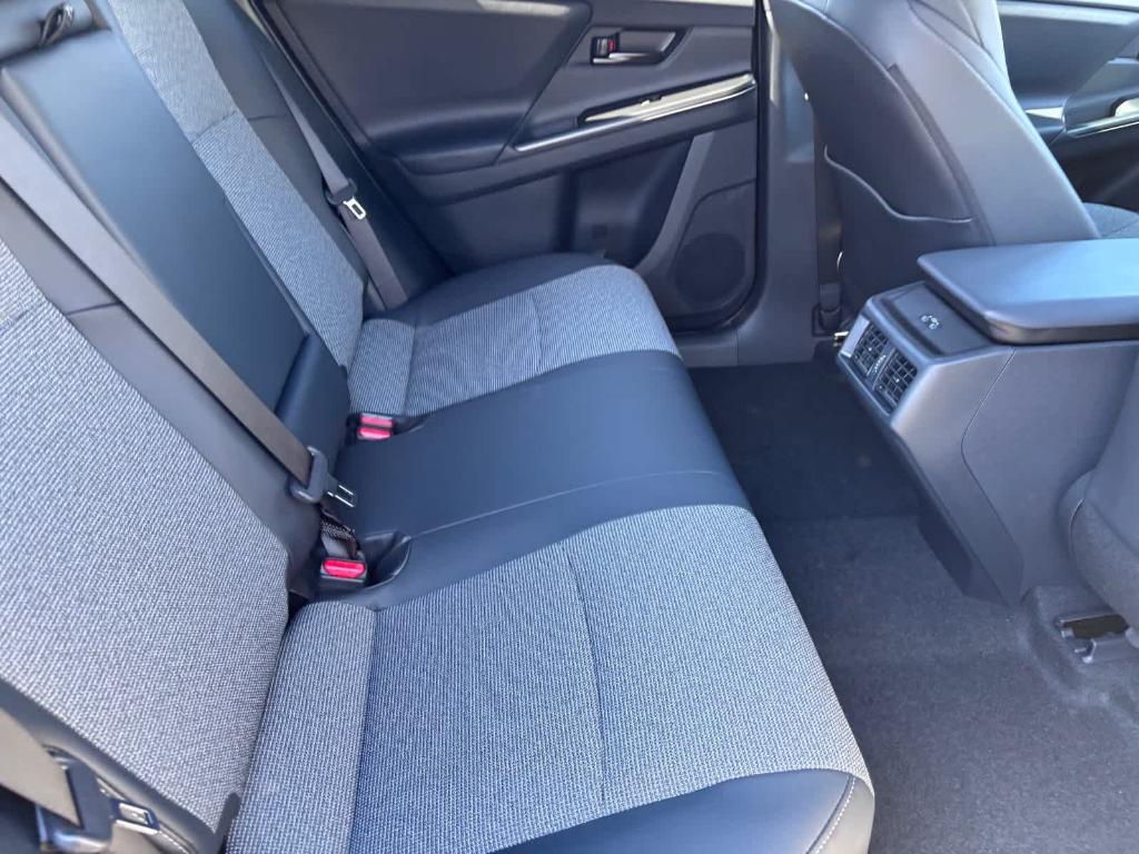 صورة مصغرة 12 لـ 2027 Toyota BZ XLE