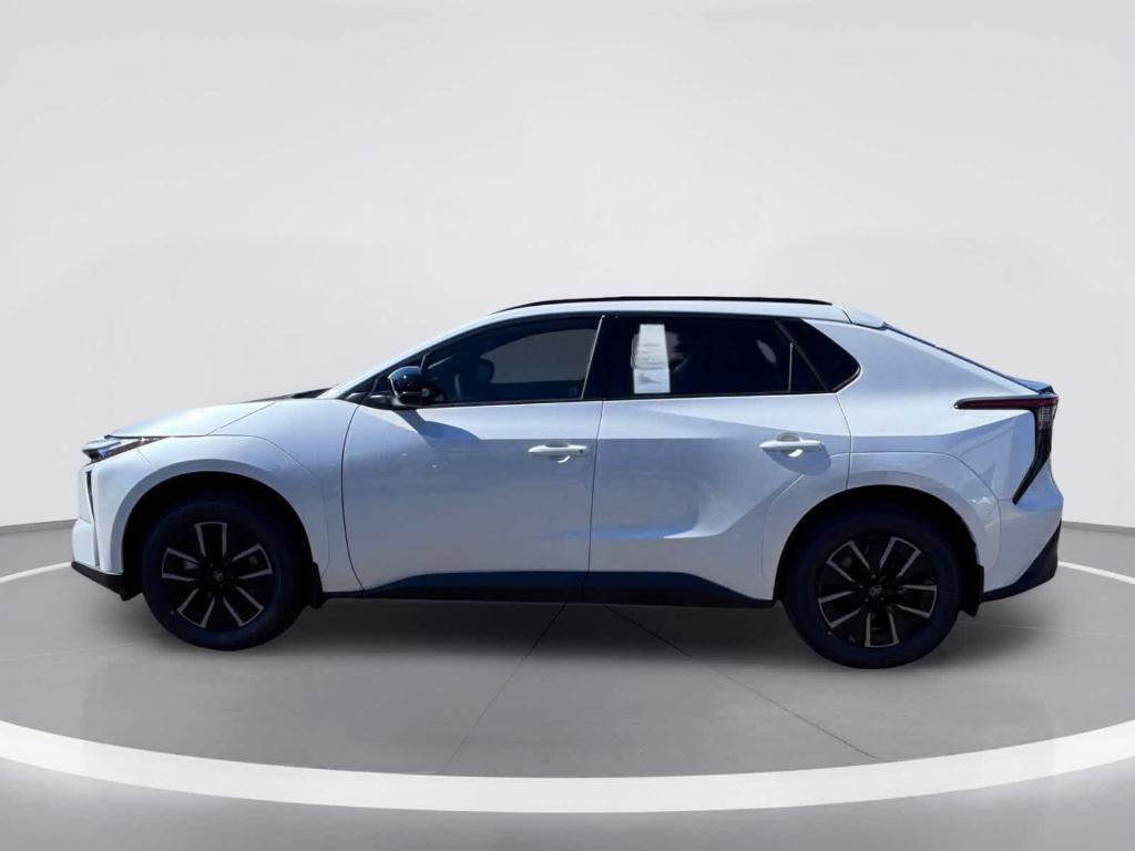 2027 Toyota BZ XLE photo 3