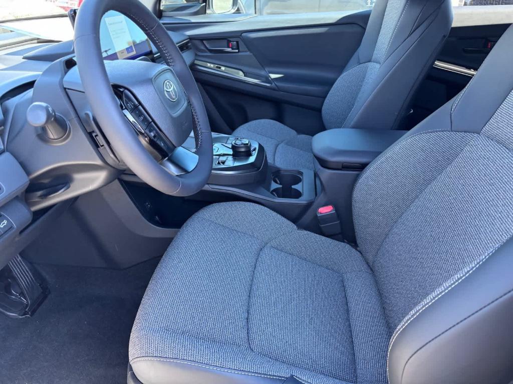 صورة مصغرة 14 لـ 2027 Toyota BZ XLE