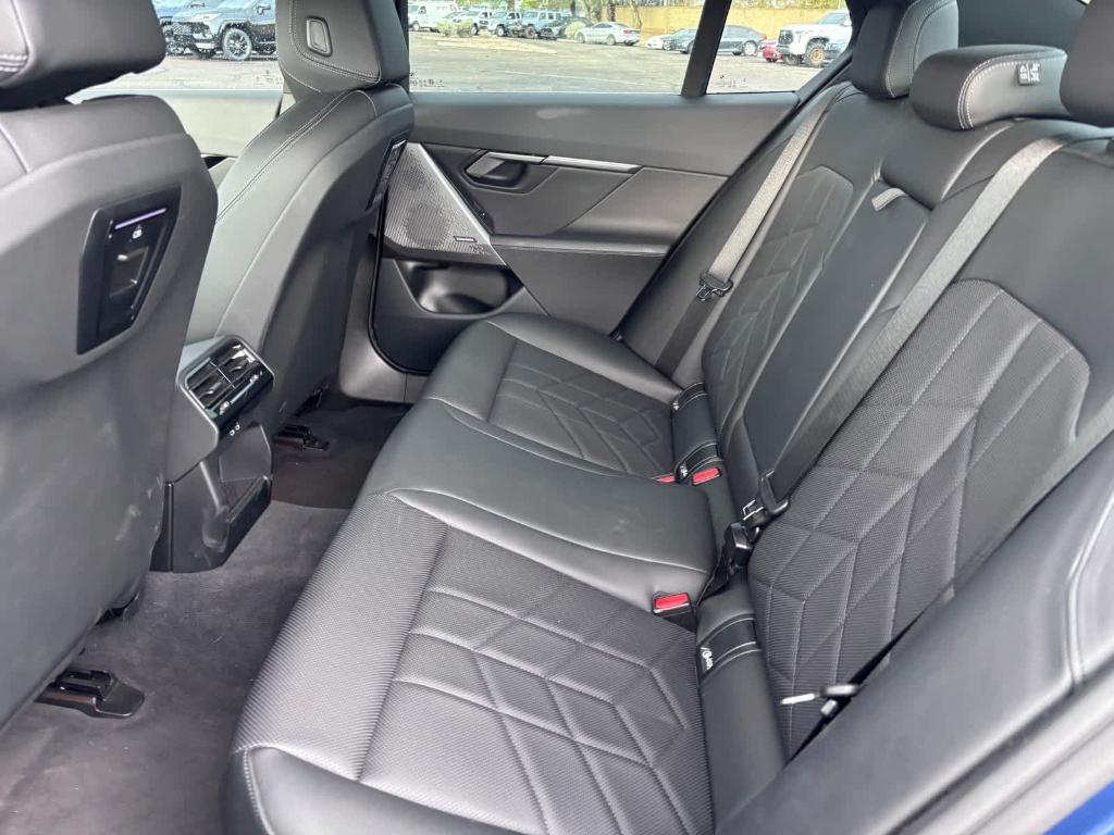 صورة مصغرة 11 لـ 2025 BMW 530 I