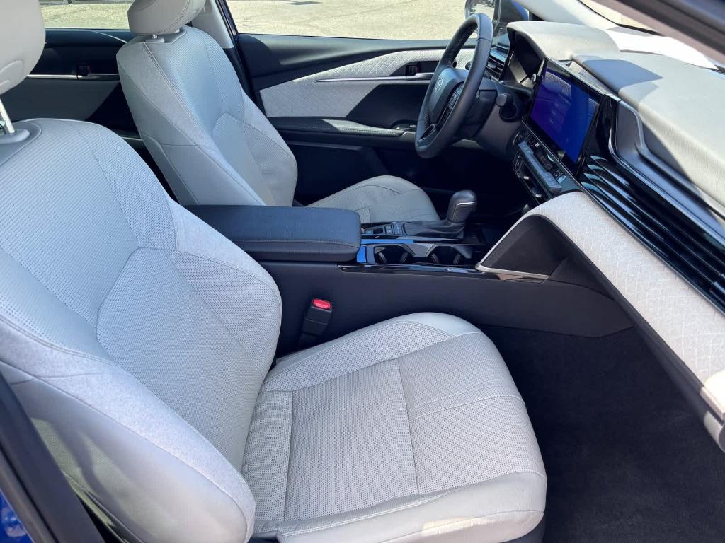 صورة مصغرة 13 لـ 2025 Toyota CAMRY XLE