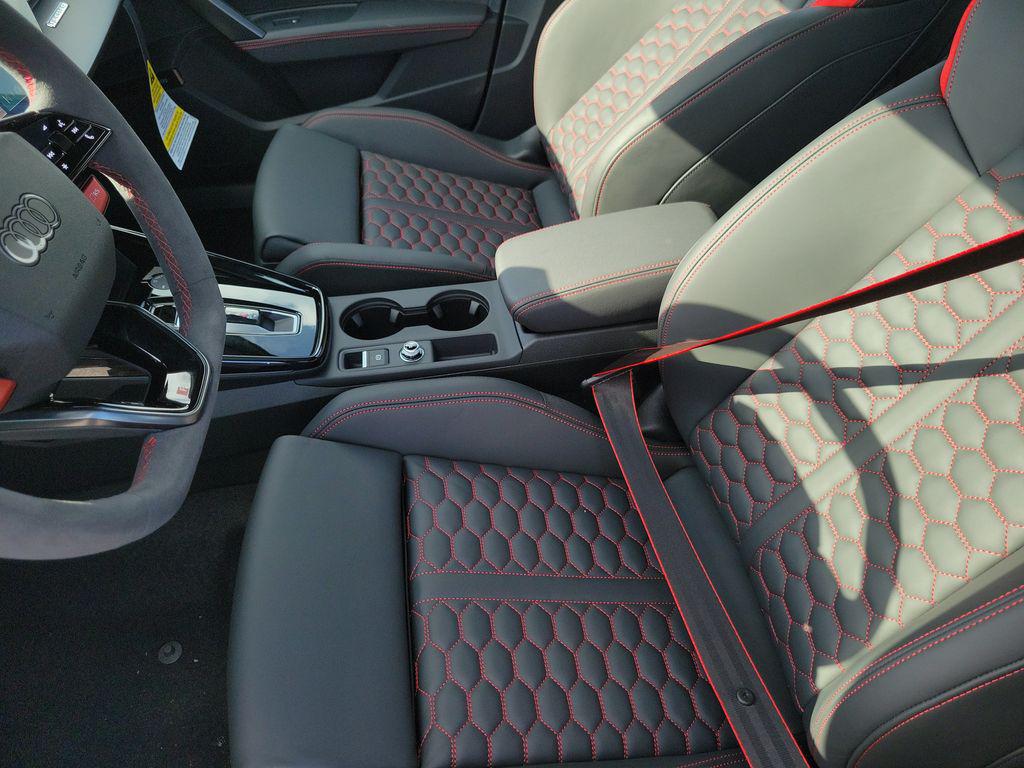 صورة مصغرة 16 لـ 2026 AUDI RS 3 TFSI QUATTRO S TRONIC