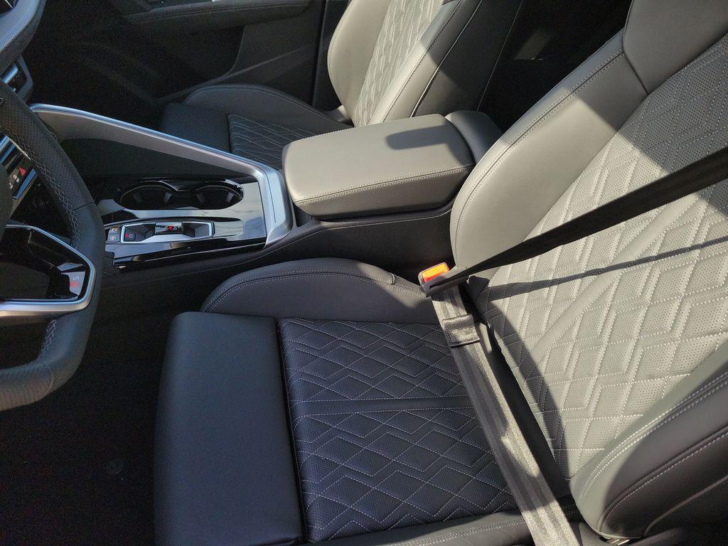 صورة مصغرة 16 لـ 2026 AUDI SQ5 3.0T PREMIUM PLUS