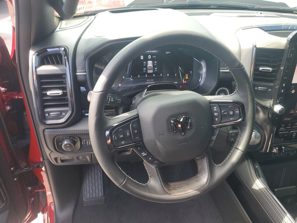صورة 16 لـ 2026 RAM 1500 LIMITED