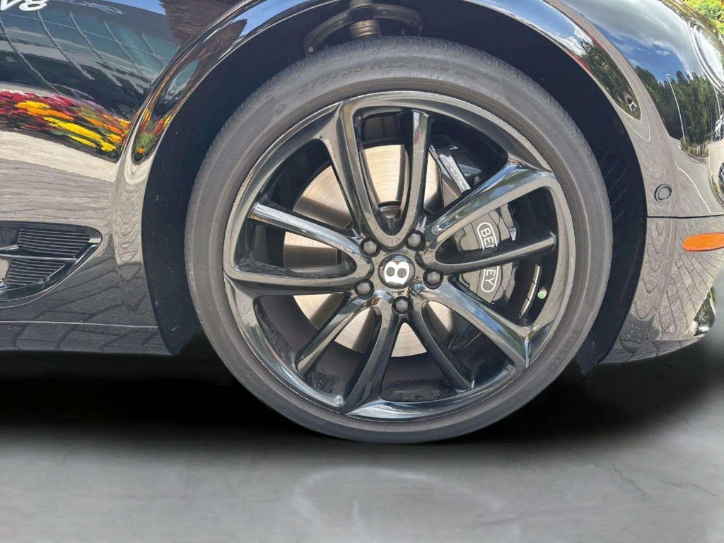 2022 Bentley CONTINENTAL GT V8 — миниатюра 25