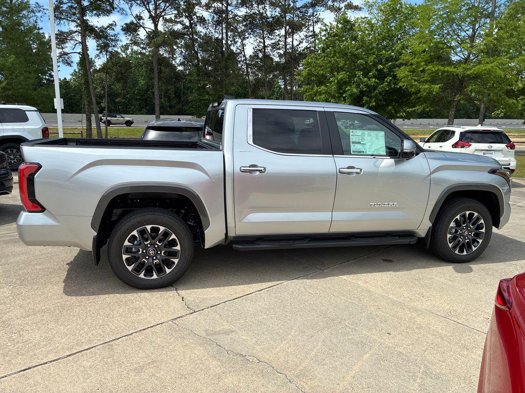TOYOTA TUNDRA - 8